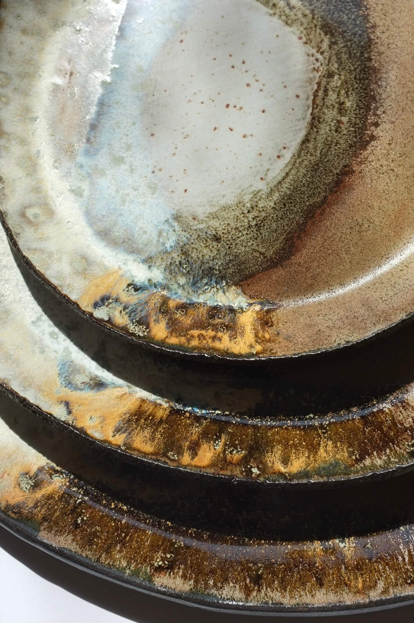 Large Brown Sea black clay plate