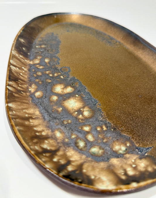 Nieregularny talerz Gold Rustic